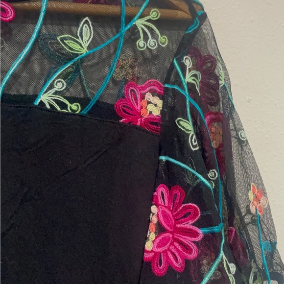 Kim & Cami Black Pink Embellished Short Sleeve Blouse - Picture 7 of 9